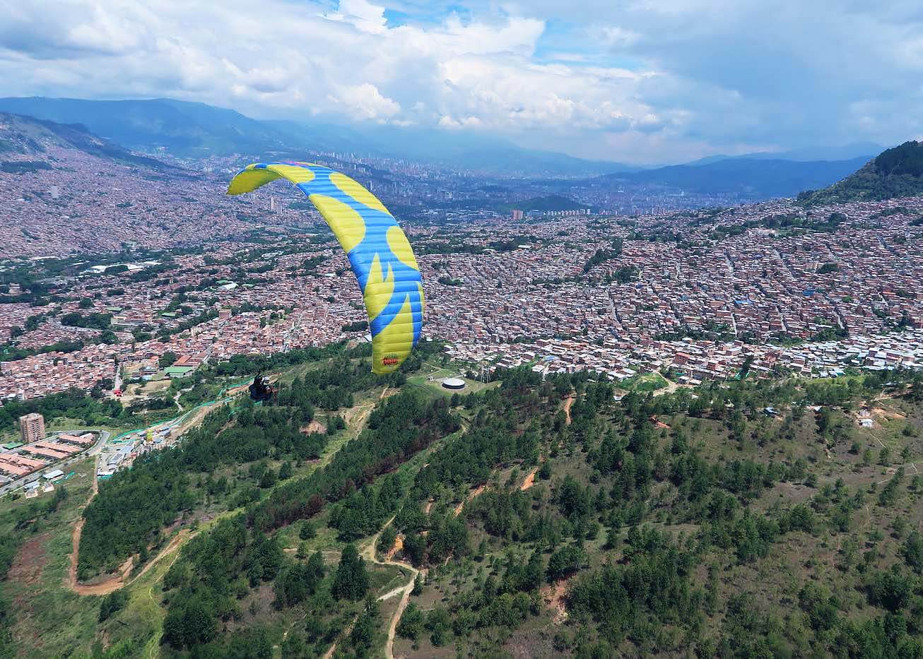 paragliding-medellin-tour-02